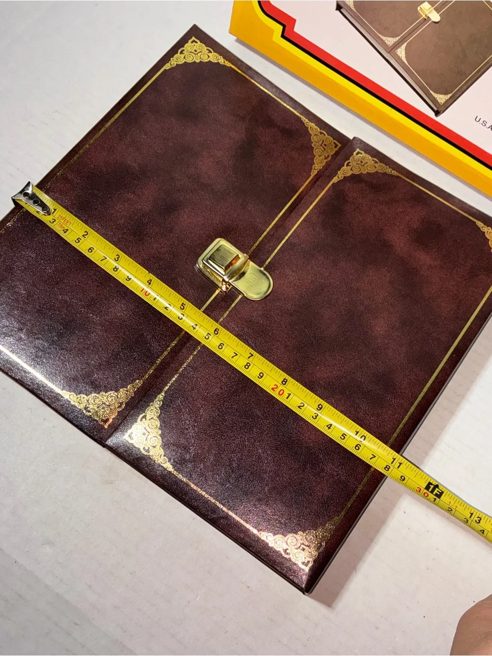 NOS Vtg 70s Fotodisplay Photo Album Faux Leather Holds 200 Pictures Tri-Fold